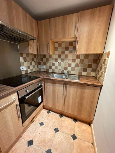 1 Bedroom Flat To Rent In Savile Park Road, Halifax, HX1