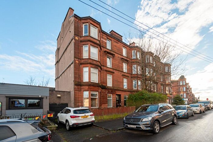 2 Bedroom Flat To Rent In Meadowpark Street, Flat -, Dennistoun, Glasgow, G31