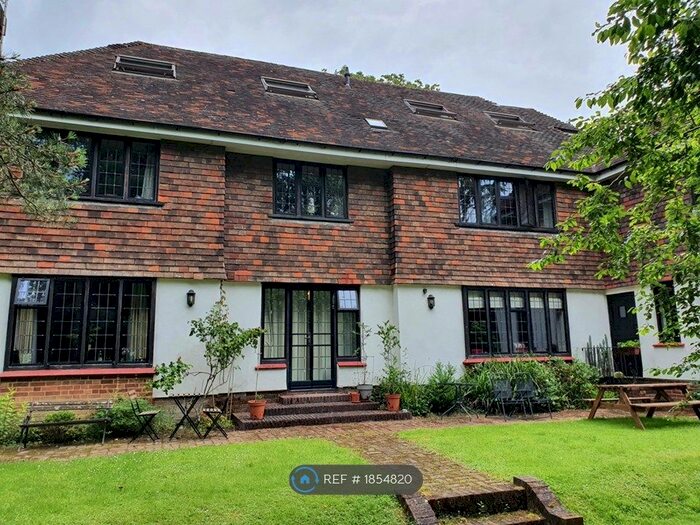 1 Bedroom Flat To Rent In Cedars, Tunbridge Wells, TN2