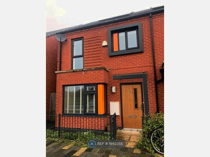 3 Bedroom Semi-Detached House To Rent In Amersham Park Road, Salford, M6