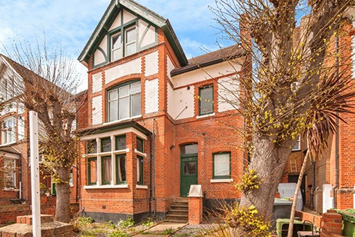 2 Bedroom Flat For Sale In Flat, Gleneagle Road, London, SW16