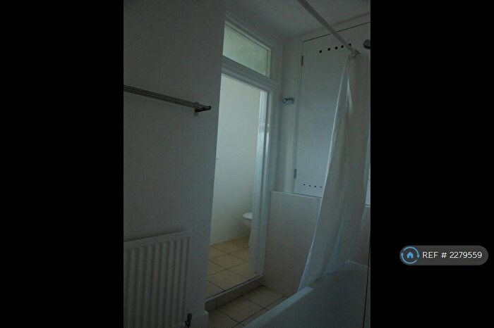 1 Bedroom Flat To Rent In Vale, London, SE23