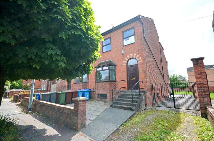 8 Bedroom Semi Detached House To Rent In Brook Road, Fallowfield, Manchester, Manchester, M14