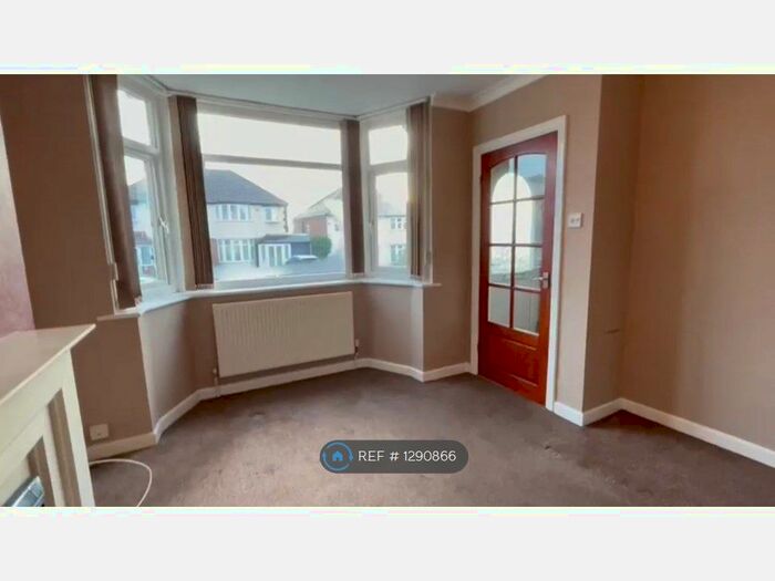 3 Bedroom Semi-Detached House To Rent In Stowell Road, Birmingham B44