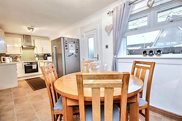 2 Bedroom Semi-Detached House For Sale In Gigha Quadrant, Wishaw, ML2