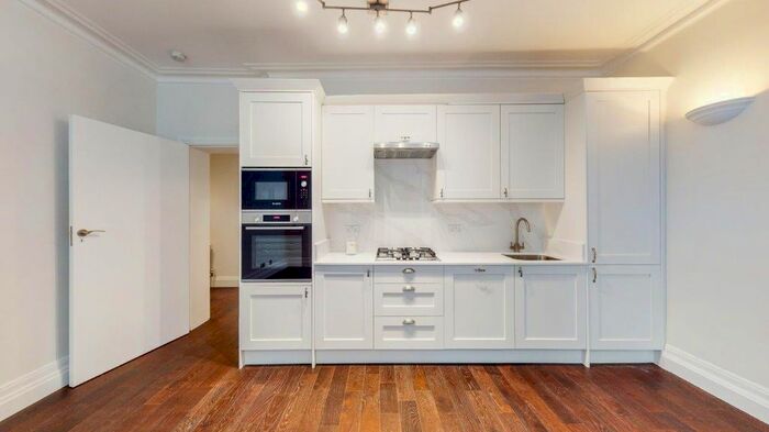 2 Bedroom Flat To Rent In Holland Park, London, W11