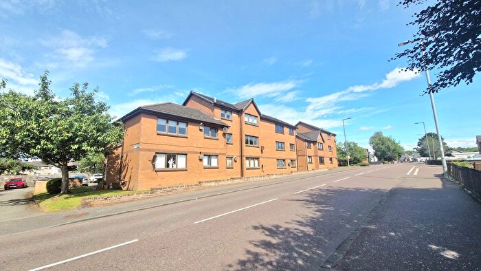 3 Bedroom Flat To Rent In Whittagreen Court, Newarthill, Motherwell, ML1