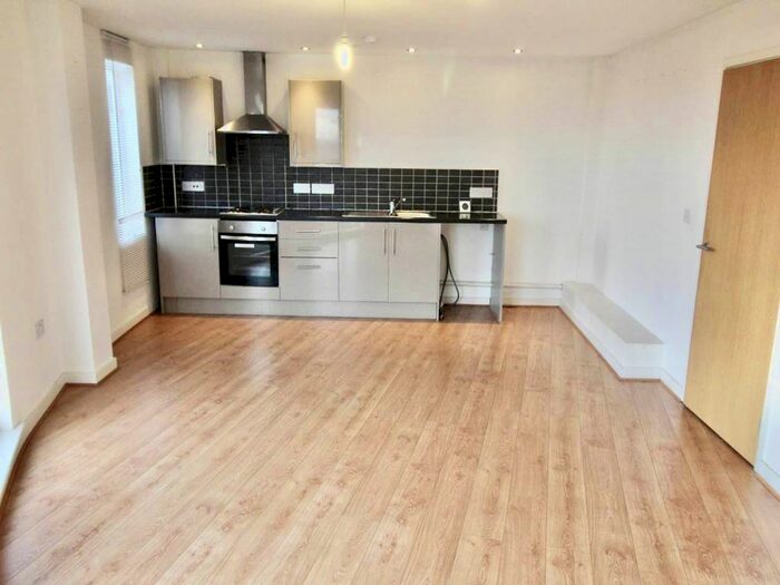 2 Bedroom Flat To Rent In Barnsley, S70