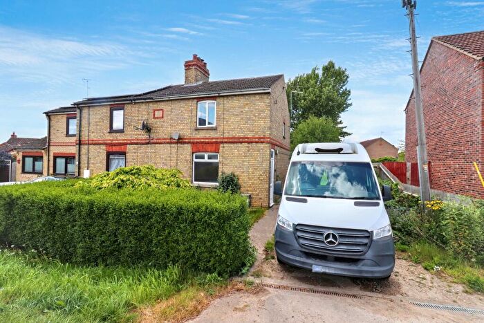 2 Bedroom Semi-Detached House For Sale In Surfleet Road, Pinchbeck, PE11