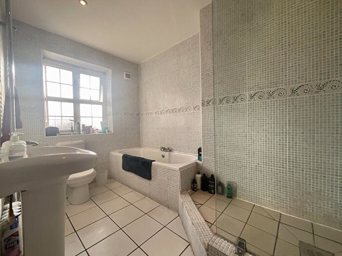 2 Bedroom Apartment To Rent In Cathedral Heights, Bracebridge Heath, LN4