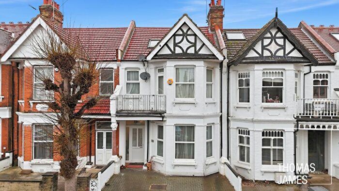 5 Bedroom Terraced House For Sale In Fallow Court Avenue, London, N12
