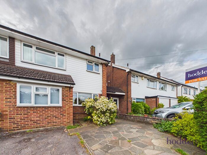 3 Bedroom Semi Detached House For Sale In Addlestone, Surrey, KT15