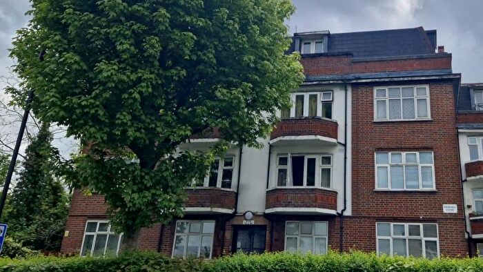 2 Bedroom Flat To Rent In Carshalton Road, Sutton, SM1