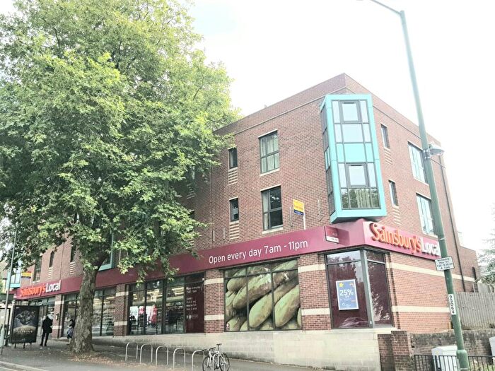 2 Bedroom Flat To Rent In Derby Road, Nottingham, NG7