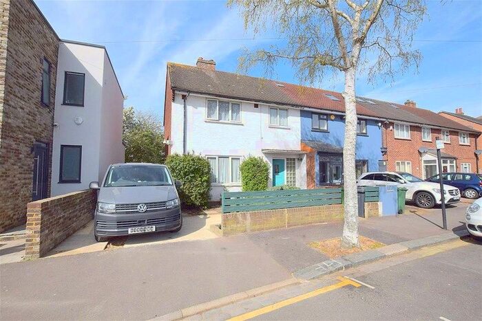 3 Bedroom Property To Rent In Argyle Road, Stratford, E15