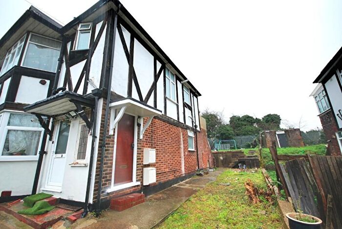 1 Bedroom Maisonette For Sale In Heather Park Drive, Wembley, HA0