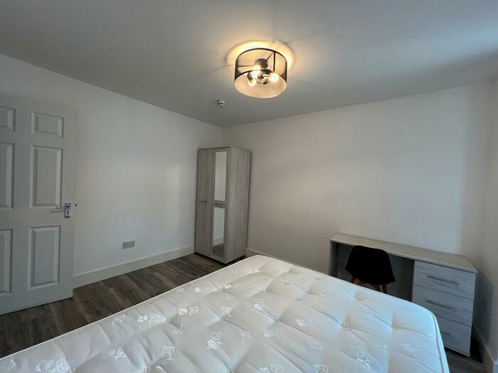 2 Bedroom Flat To Rent In King Richard Street, Coventry, CV2