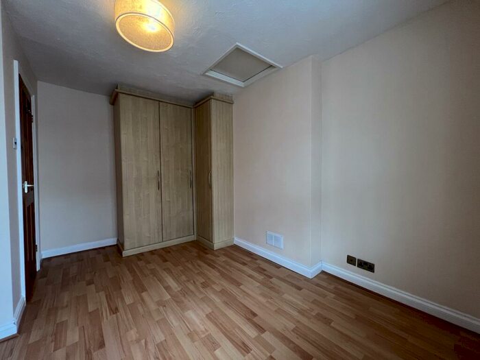 2 Bedroom End Of Terrace House To Rent In Stourbridge - Brook Street, DY8