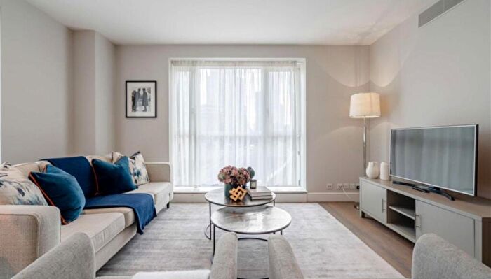 2 Bedroom Flat To Rent In Circus Apartments, Canary Wharf, London, E14