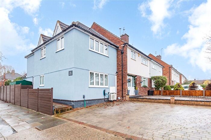 3 Bedroom End Of Terrace House For Sale In Worcester Avenue, Upminster, RM14