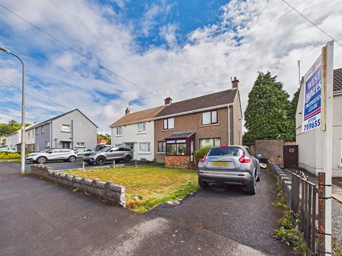 3 Bedroom Semi-Detached House For Sale In Pen Y Wern, Llanelli, SA15
