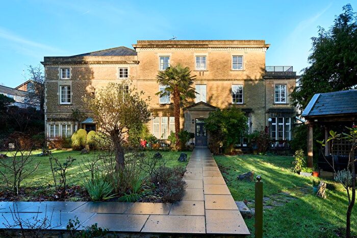 2 Bedroom Flat For Sale In West End, Frome, BA11