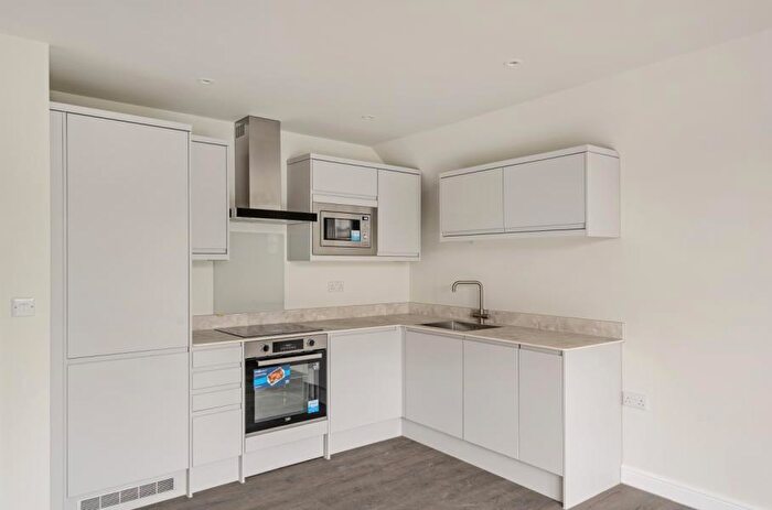 1 Bedroom Flat To Rent In Ferndown, Northwood Hills, HA6