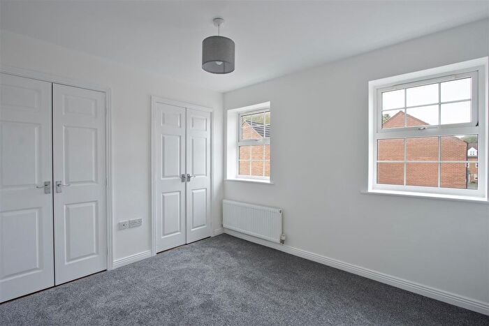 4 Bedroom Terraced House To Rent In Haslam Court, Stonegravels, Chesterfield, S41