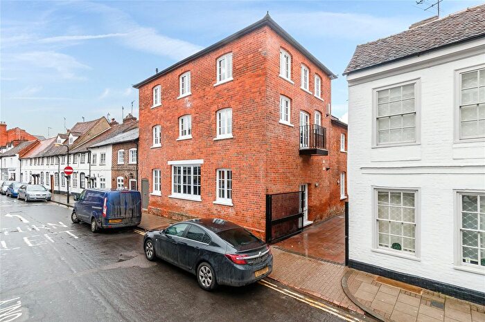 1 Bedroom Flat To Rent In Friday Street, Henley-On-Thames, Oxfordshire, RG9