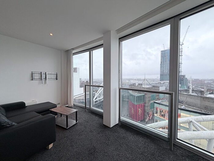 1 Bedroom Flat To Rent In The Rotunda, New Street, B2