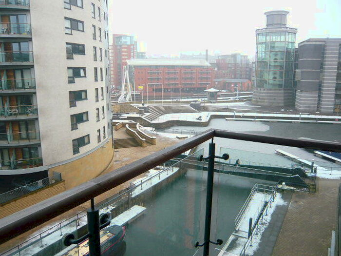 2 Bedroom Apartment To Rent In Mackenzie House Leeds Dock City Centre, LS10