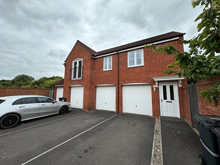 2 Bedroom House To Rent In Sharpham Road, Glastonbury, BA6