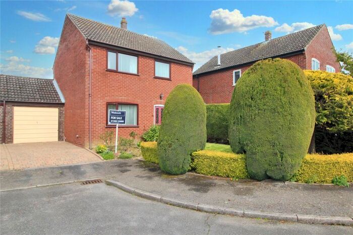 3 Bedroom Detached House For Sale In Burgess Way, Brooke, Norwich, Norfolk, NR15