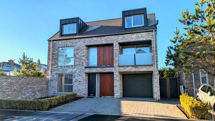 5 Bedroom Detached House To Rent In The Pines, Formby, Merseyside, L37