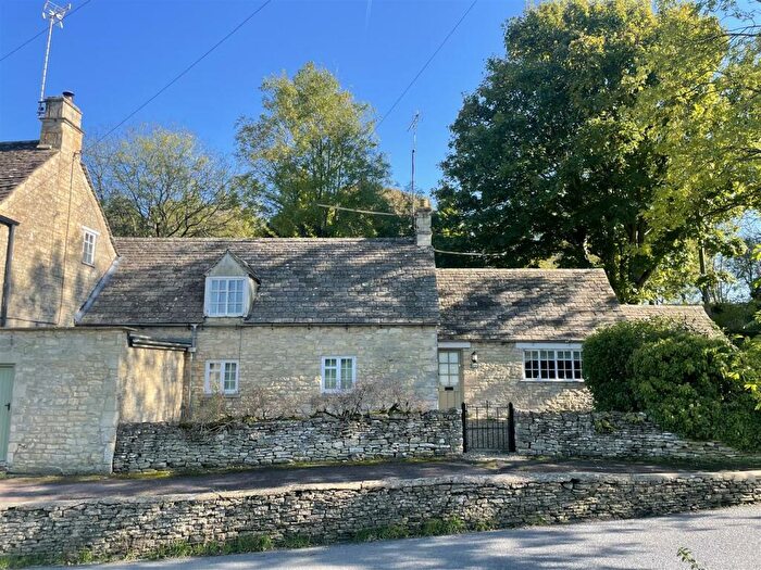 2 Bedroom Cottage For Sale In Little Barrington, Burford, OX18