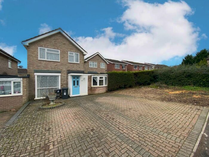 3 Bedroom Detached House To Rent In Beverley, Toothill, Swindon, SN5