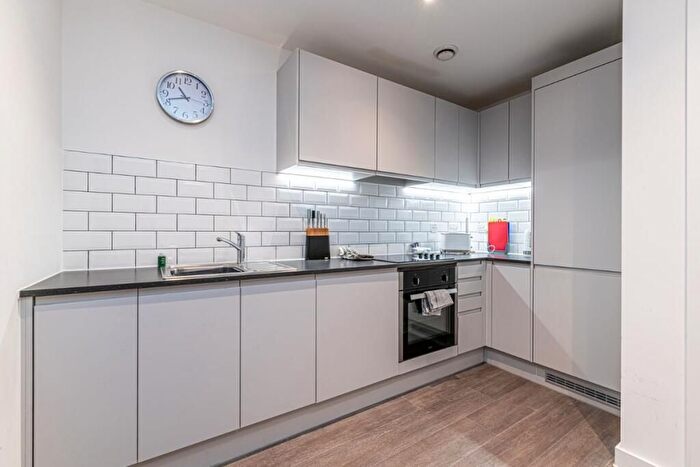 1 Bedroom Flat To Rent In Stratford, London, E15