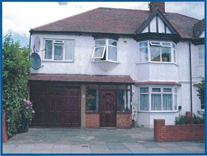 4 Bedroom Flat To Rent In Heming Road, Edgware, HA8