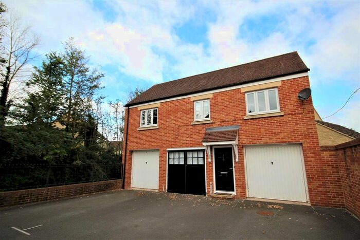 2 Bedroom Detached House To Rent In Melstock Road, Swindon, SN25