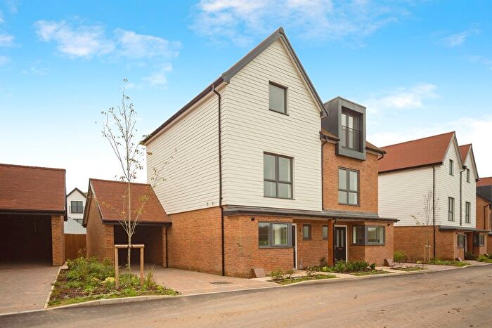 3 Bedroom Semi-detached House For Sale In Chilmington Rise, Great Chart, Ashford, TN23