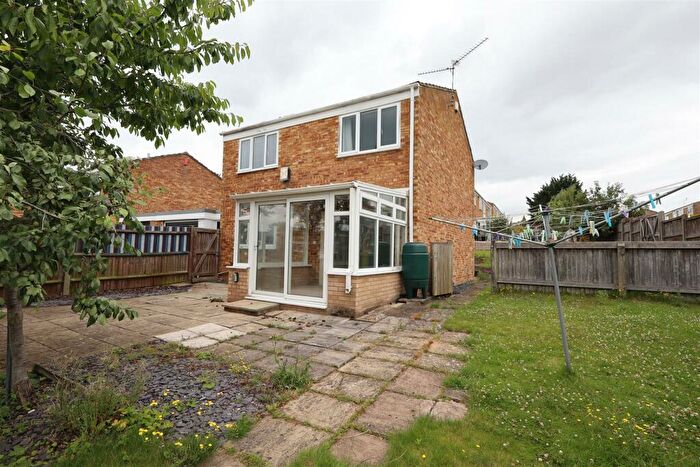 4 Bedroom Detached House To Rent In Galsworthy Drive, RG4