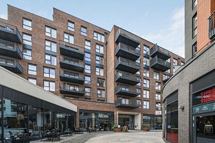 3 Bedroom Flat For Sale In Filmworks Walk, Ealing, W5