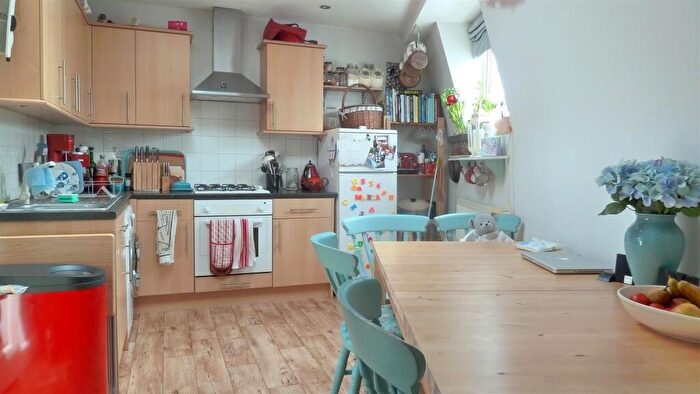 2 Bedroom Apartment To Rent In Battersea High Street, Battersea, SW11