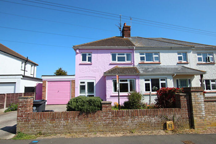4 Bedroom Semi-Detached House For Sale In Upper Branston Road, Clacton On Sea, CO15