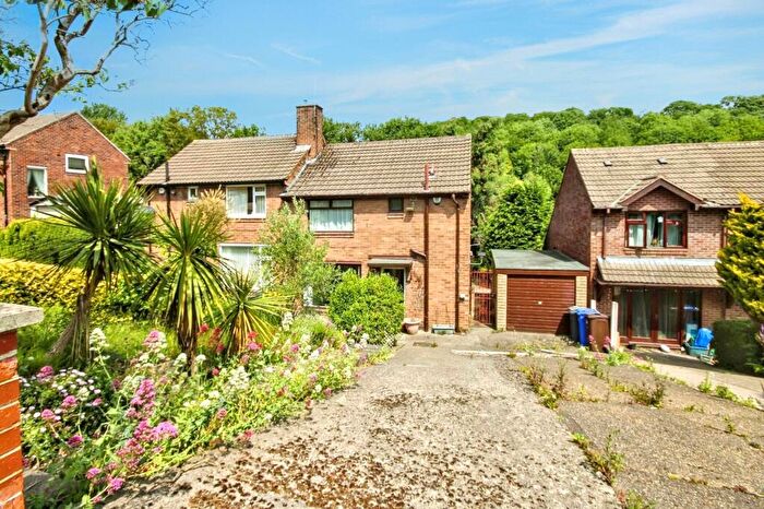 3 Bedroom Semi Detached House For Sale In Charnley Avenue, Ecclesall, Sheffield, South Yorkshire, S11