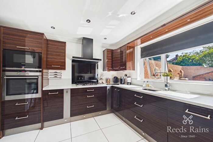 4 Bedroom Detached House For Sale In Eilam Close, Rotherham, South Yorkshire, S61