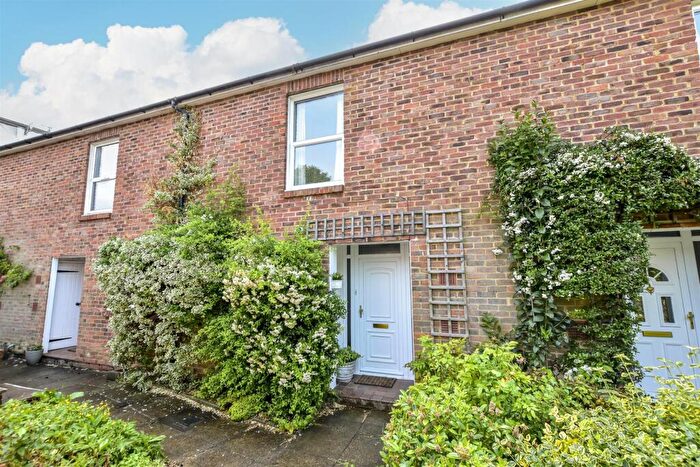 3 Bedroom Mews To Rent In Chapel Street, Berkhamsted, HP4