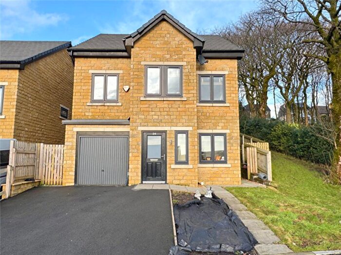4 Bedroom Detached House For Sale In Buttermere Avenue, Bacup, Rossendale, OL13