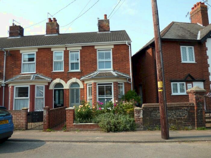 3 Bedroom End Of Terrace House To Rent In Grove Road, Beccles, NR34