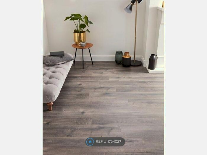 1 Bedroom Flat To Rent In Exeter House, London, SE15